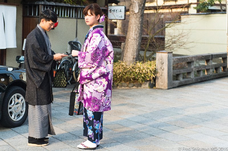 20150313_161851 D4S.jpg - Couple in traditional dress, Shirakawa area (Gion),  Kyoto